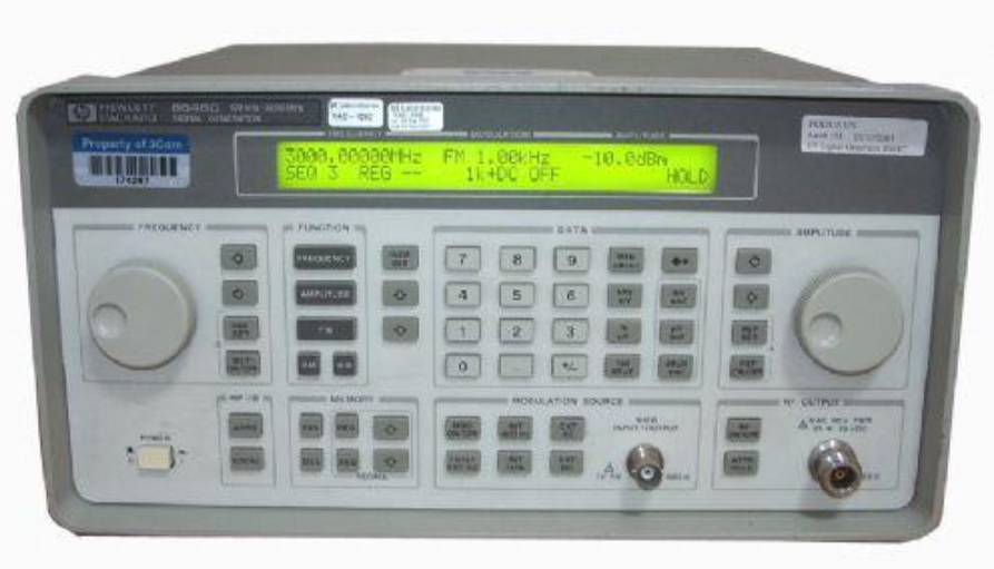 �N��,���U|���݂� 8648C �ϳ���̖(h��o)�l(f��)����/Agilent�s�ԈD