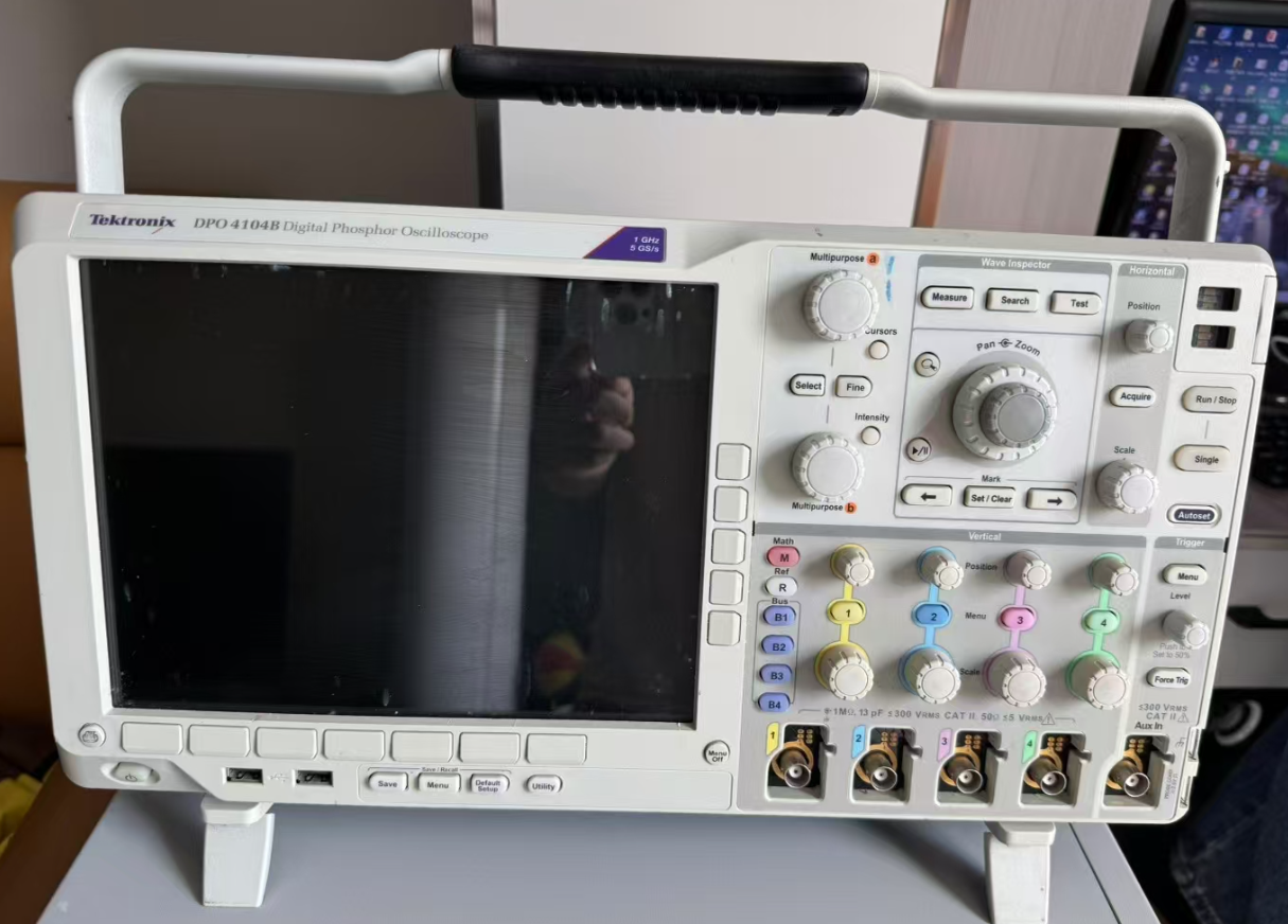 ̩�� DPO4104B 4 ͨ����(sh��)�֟ɹ�ʾ����/Tektronix�s�ԈD