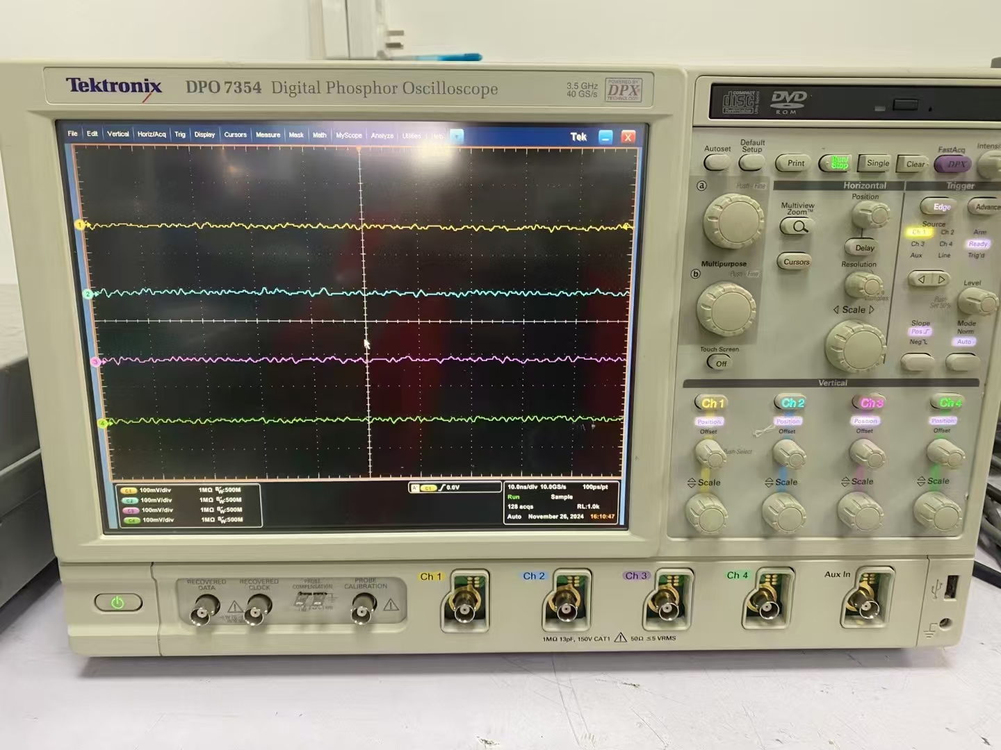 ̩�� DPO7354 ���֟ɹ�ʾ����/Tektronix�s�ԈD