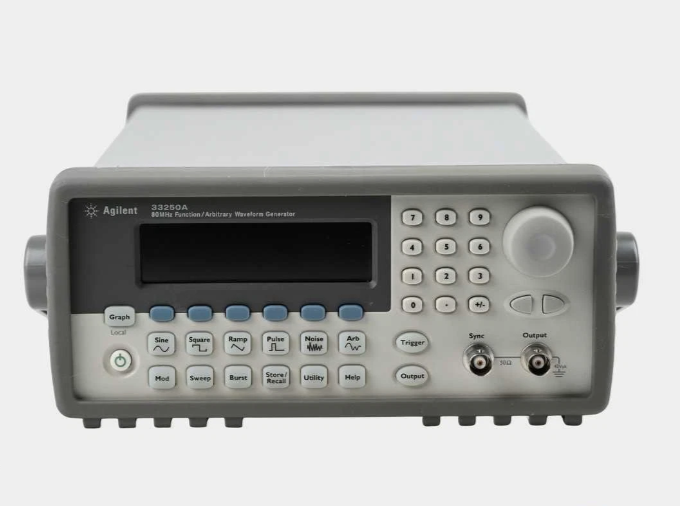 ���݂� 33250A ���Ⲩ�ΰl(f��)����/Agilent�s�ԈD