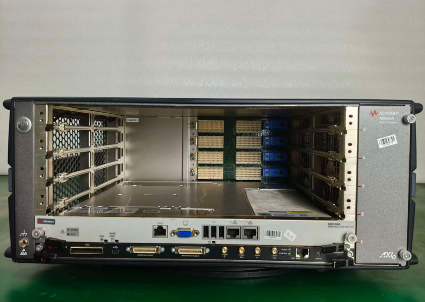 �S��|AXIe Ƕ��ʽ������+AXie 5 ��ۙC(j��)��/Keysight�s�ԈD