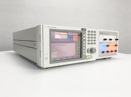 ���݂�83711A�ϳ��B�m(x��)���l(f��)���� /Agilent�s�ԈD