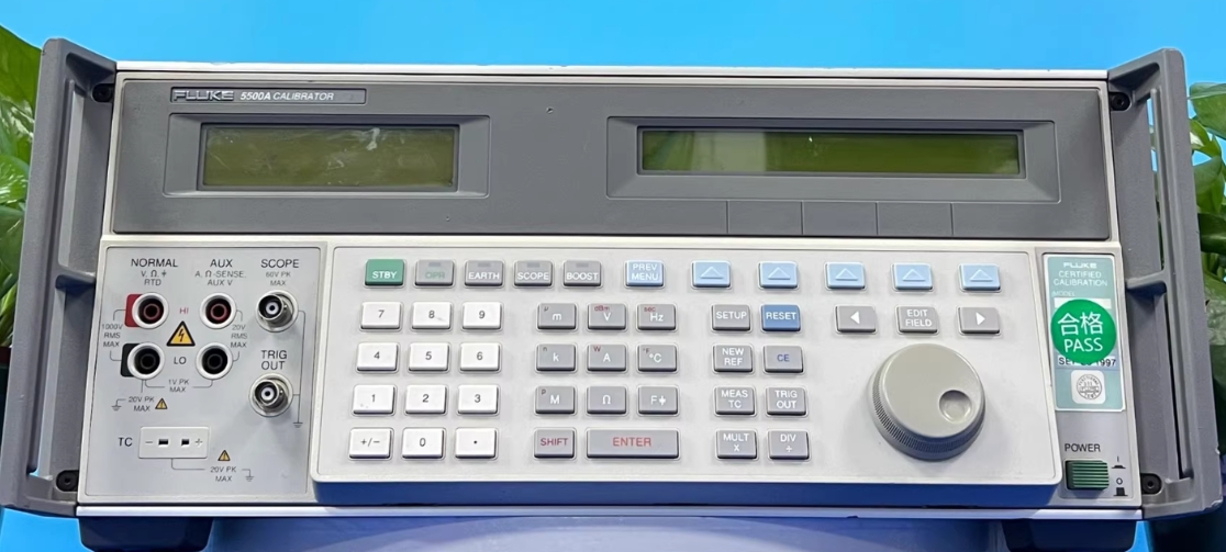 ��ُ(g��u)|������ 5500A �๦��У��(zh��n)��/FLUKE�s�ԈD
