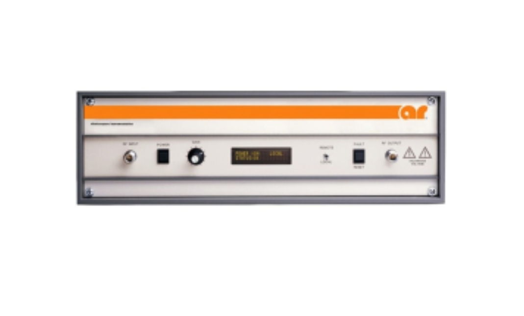 Amplifier Research 10U1000 Uϵ�зŴ���/�����s�ԈD