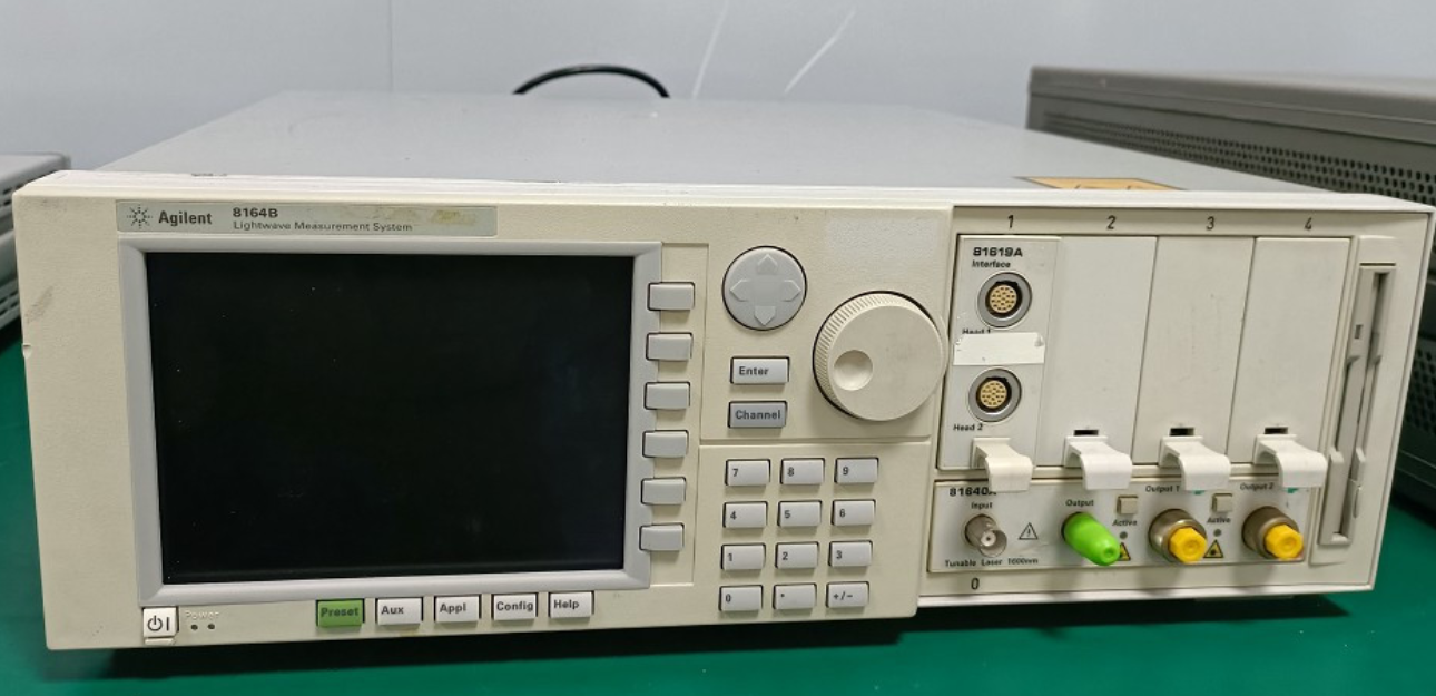 Agilent8164A/B+81640A�Ⲩ�y��ϵ�y(t��ng)���C+���{(di��o)��Դ/Agilent�s�ԈD