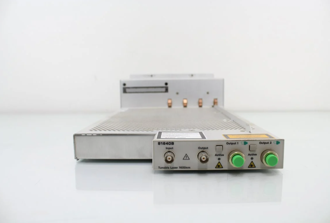 �N�ۡ����U|Keysight 81640B ���{(di��o)�C����Դ/Keysight�s�ԈD