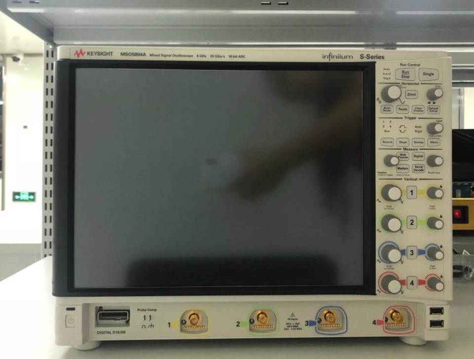 Keysight MSOS804A ʾ����/Keysight�s�ԈD