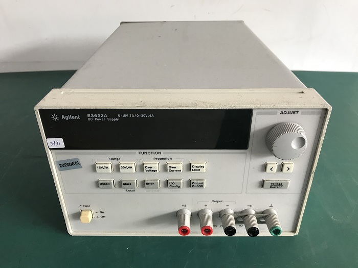 �N��,���U|���݂� E3632A ֱ���Դ/Keysight�s�ԈD