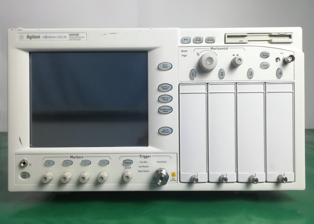 ����ʾ���� ���C��ģ�K/Tektronix�s�ԈD