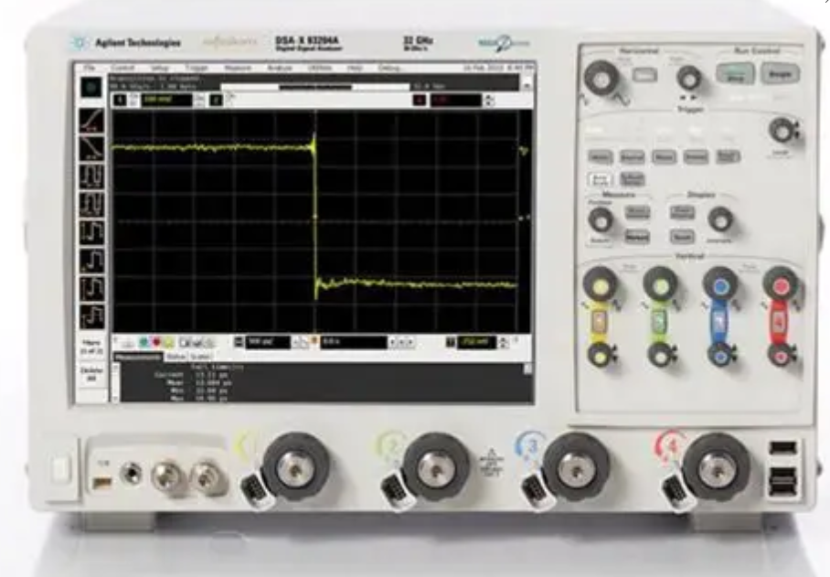 ���݂� DSO-X93204A ʾ����/Agilent�s�ԈD