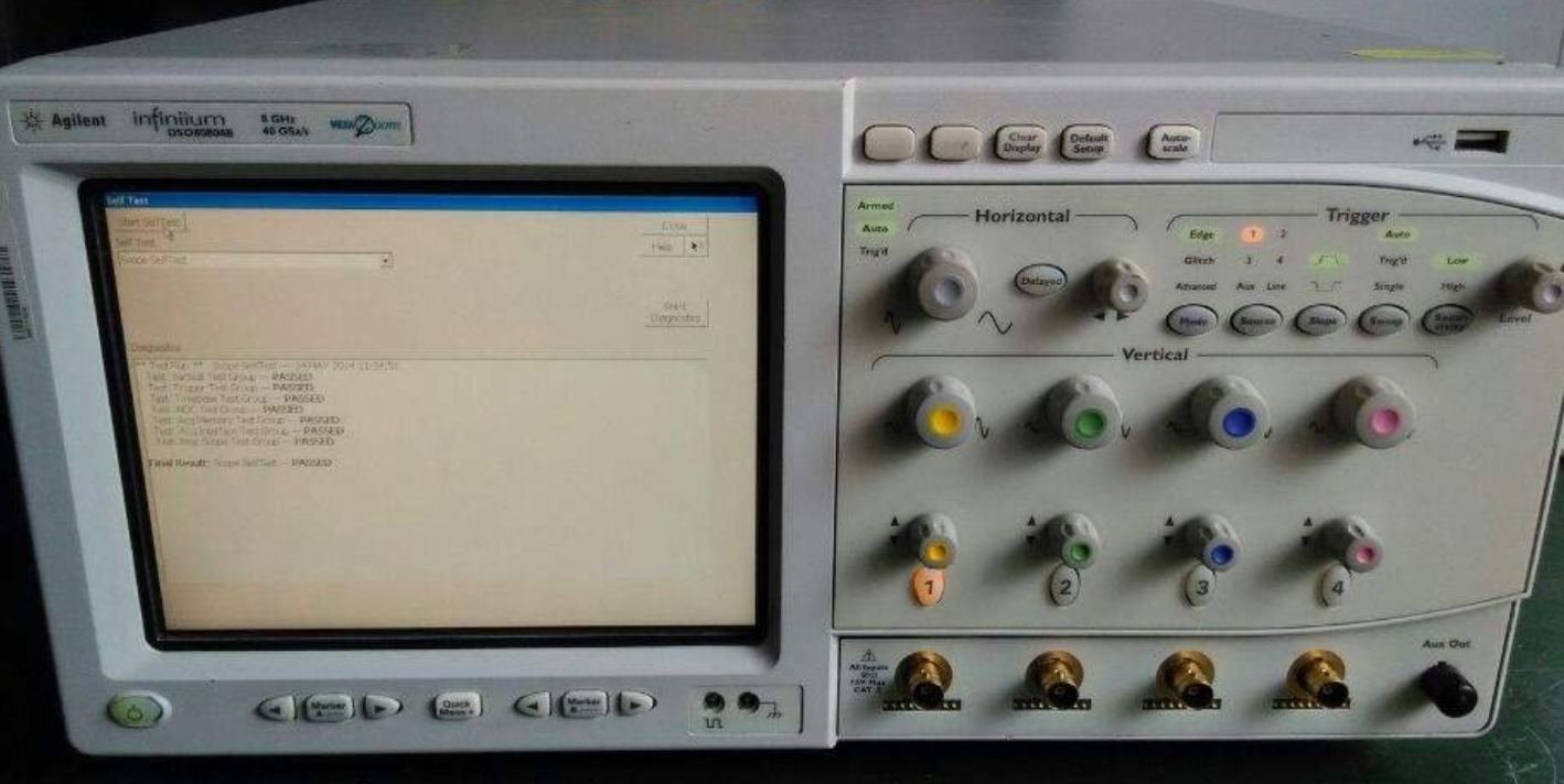 ���݂� DSO80304B  ʾ����/Agilent�s�ԈD