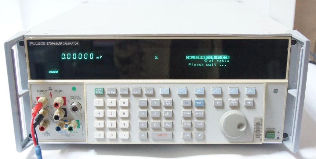 �N(xi��o)�ۡ����U|Fluke 5700A �๦��У��(zh��n)��/FLUKE�s�ԈD