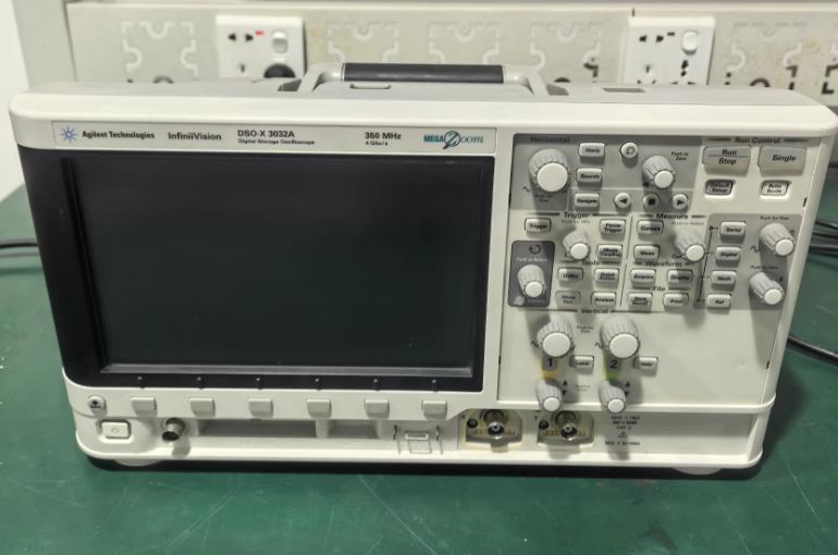 �N��,���U|�ǵ� DSOX3032A ʾ����/Keysight�s�ԈD