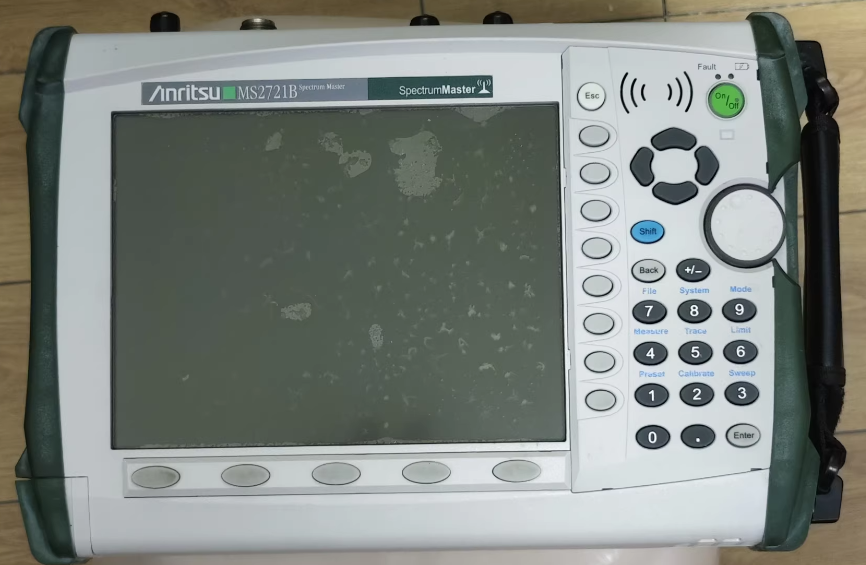 ���� MS2721B �l�V�����x/Anritsu�s�ԈD