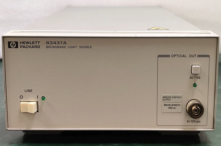 �N�ۡ����U|����  83437A ������Դ 1550nm/HP�s�ԈD