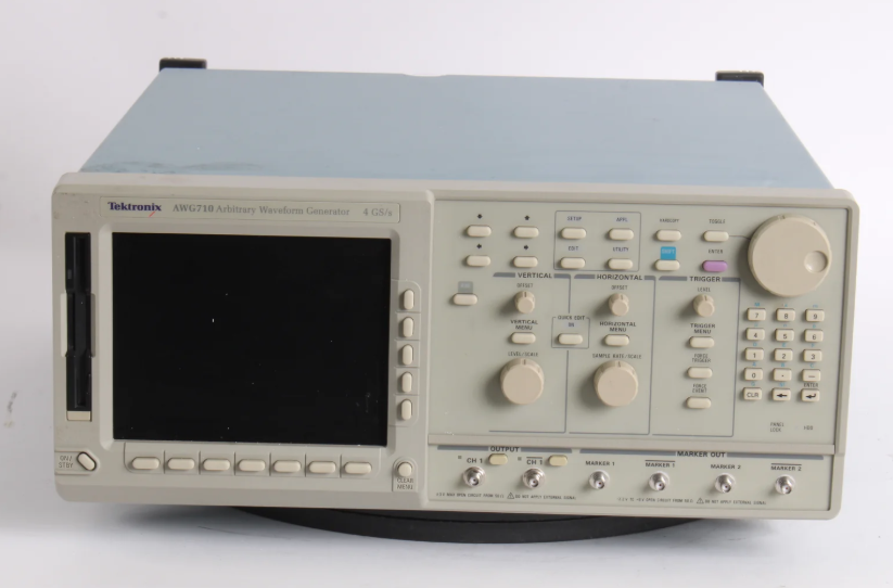 Tektronix AWG710 ���Ⲩ�ΰl(f��)����/Tektronix�s�ԈD